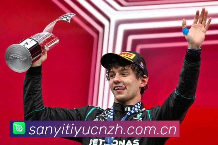 开云娱乐手机客户端全新上线打造极致移动游戏体验专题观察:最新赛事动态与深度分析 开云娱乐手机客户端全新上线打造极致移动游戏体验专题观察:最新赛事动态与深度分析